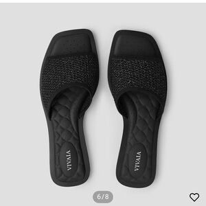 NWT Vivaia Manuella pillow top slide sandal